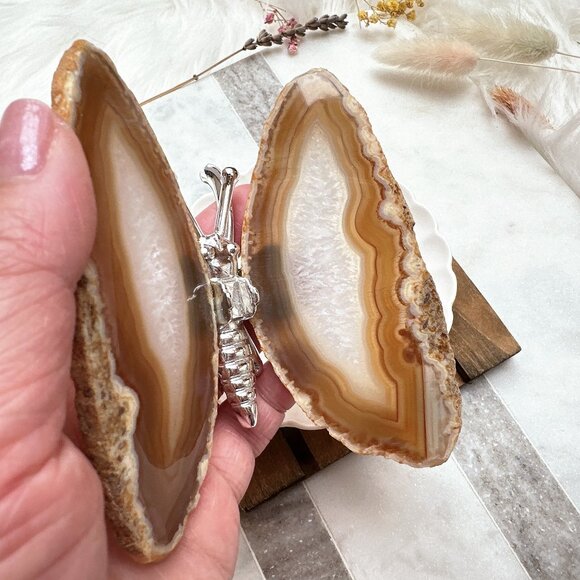 Beautiful Agate Butterfly | Agate Slices | Agate Butterfly Figurine - Picture 4 of 8